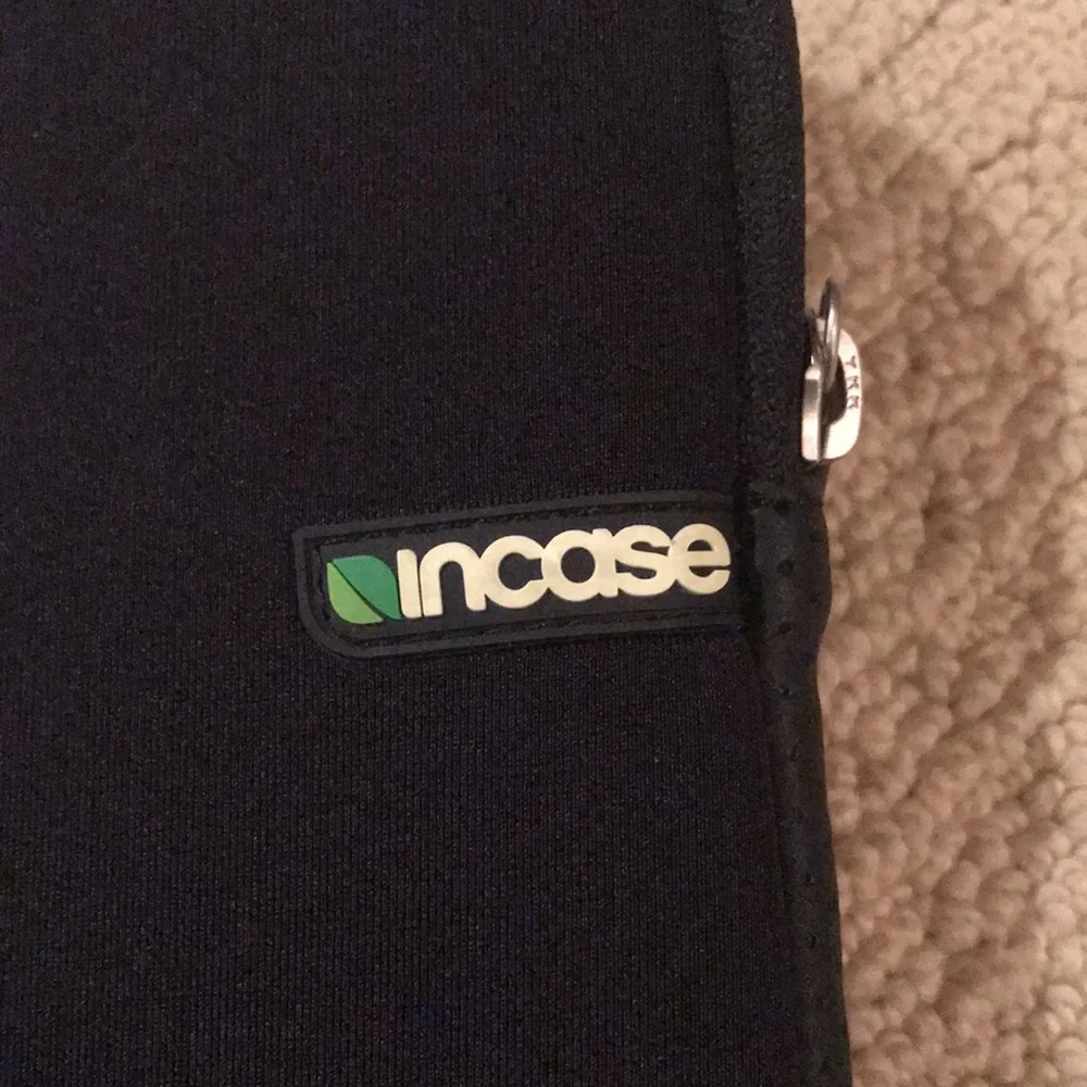 Incase laptop/tablet sleeve